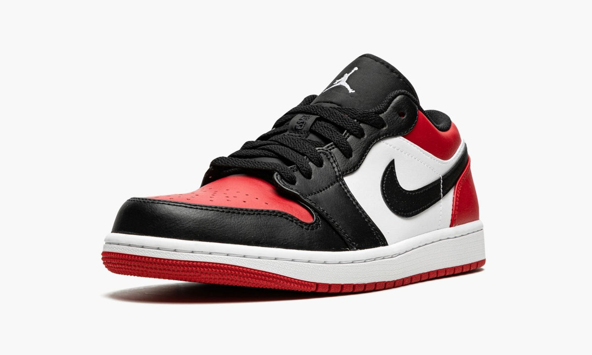 Bred Toe - Air Jordan 1 Low - product image from the listing.