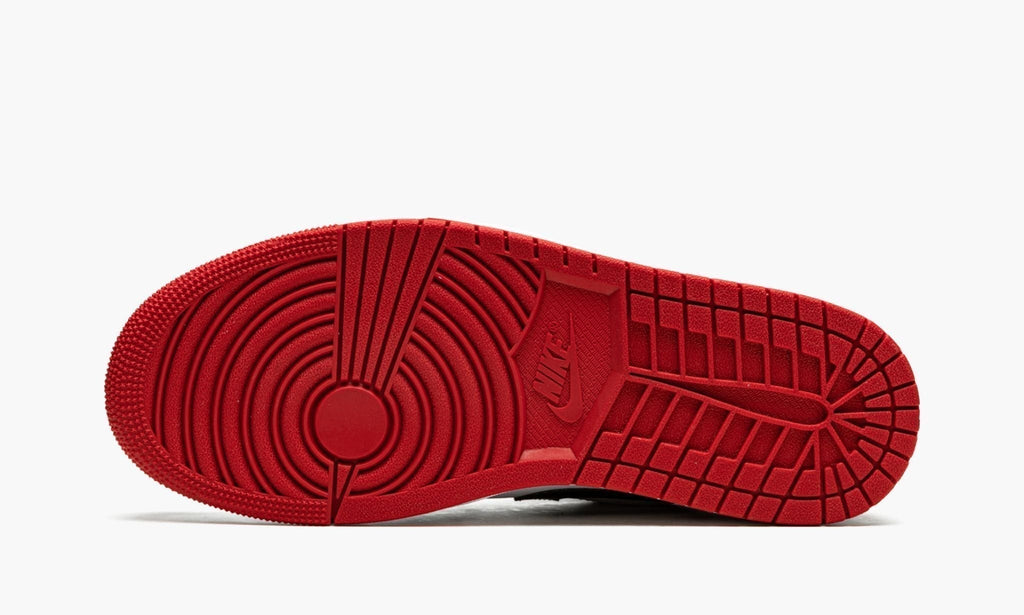 Bred Toe - Air Jordan 1 Low - product image from the listing.