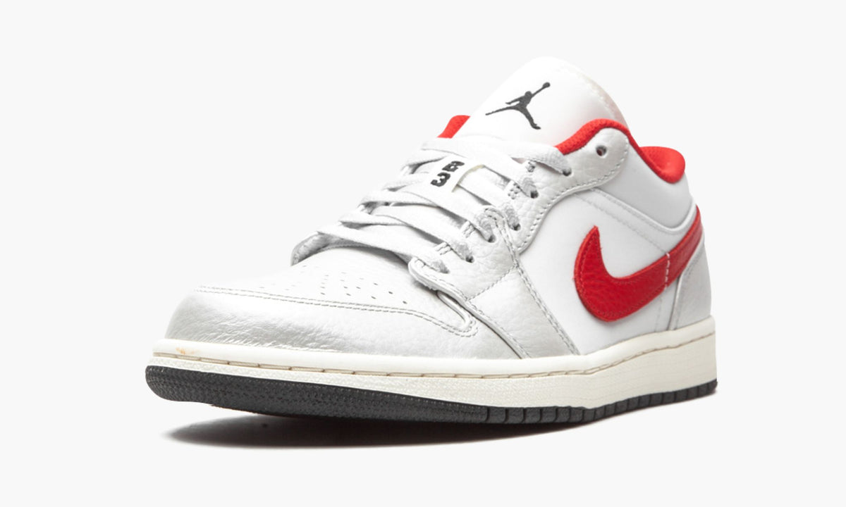 PRM Night Track - Air Jordan 1 Low - product image from the listing.