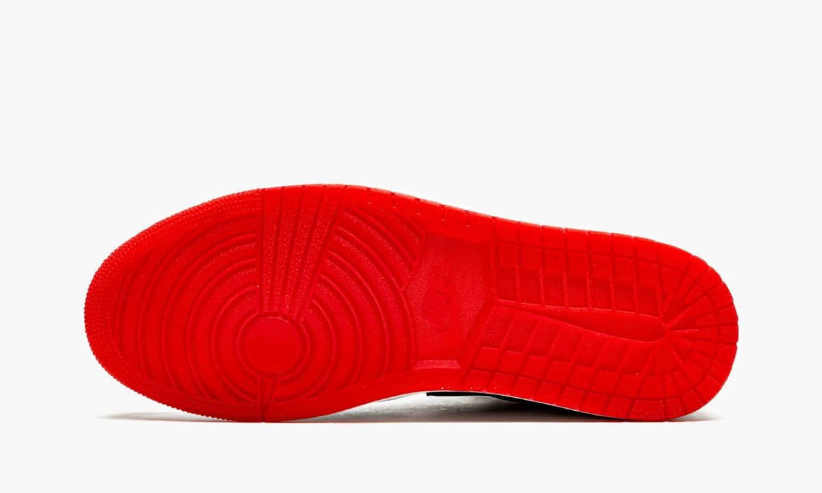 Q54 Quai 54 - Air Jordan 1 Low - product image from the listing.