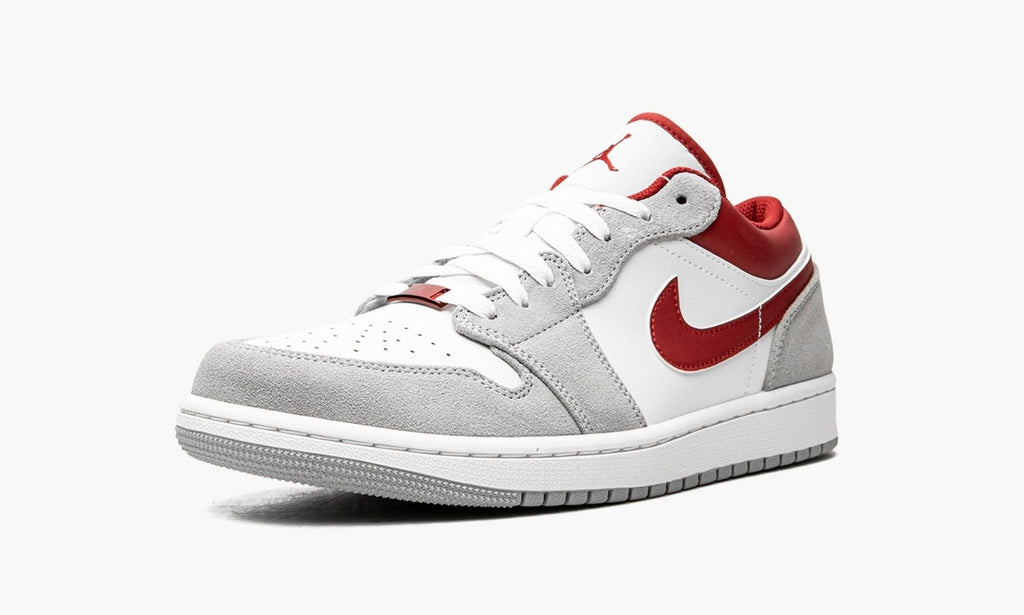 AIR JORDAN 1 LOW SE in White / Grey / Red - product image from the listing.