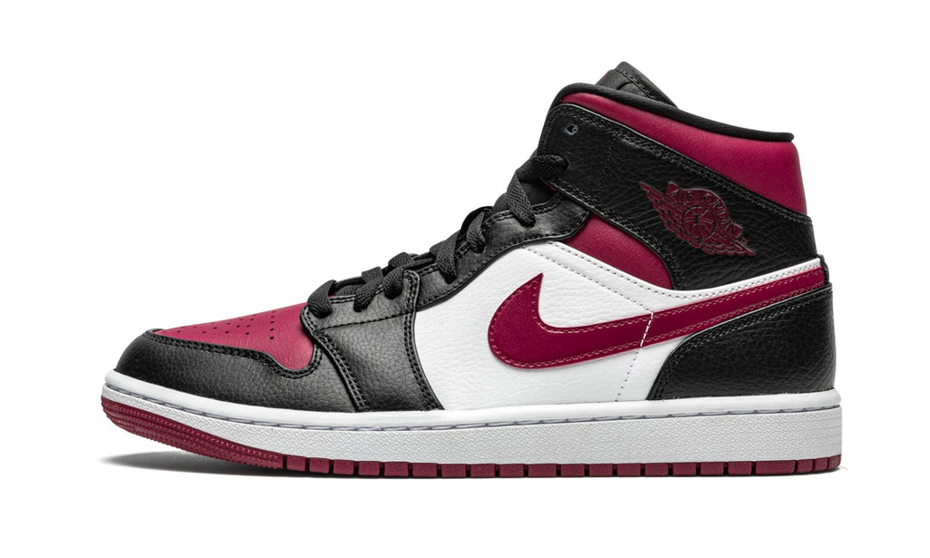 Bred Toe - Air Jordan 1 Mid - product image from the listing.