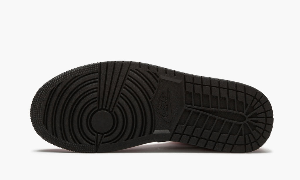 Chicago Black Toe - Air Jordan 1 Mid - product image from the listing.