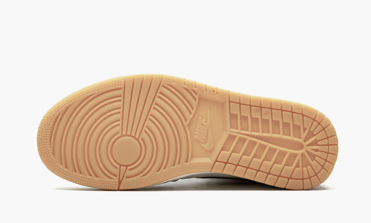 Jeter - Air Jordan 1 Mid - product photo shown in the listing for this item.