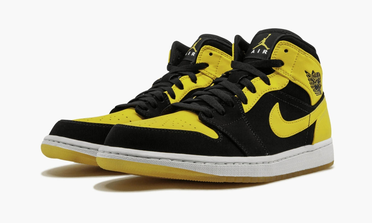 New Love 2017 Release - Air Jordan 1 Mid - product image from the listing.