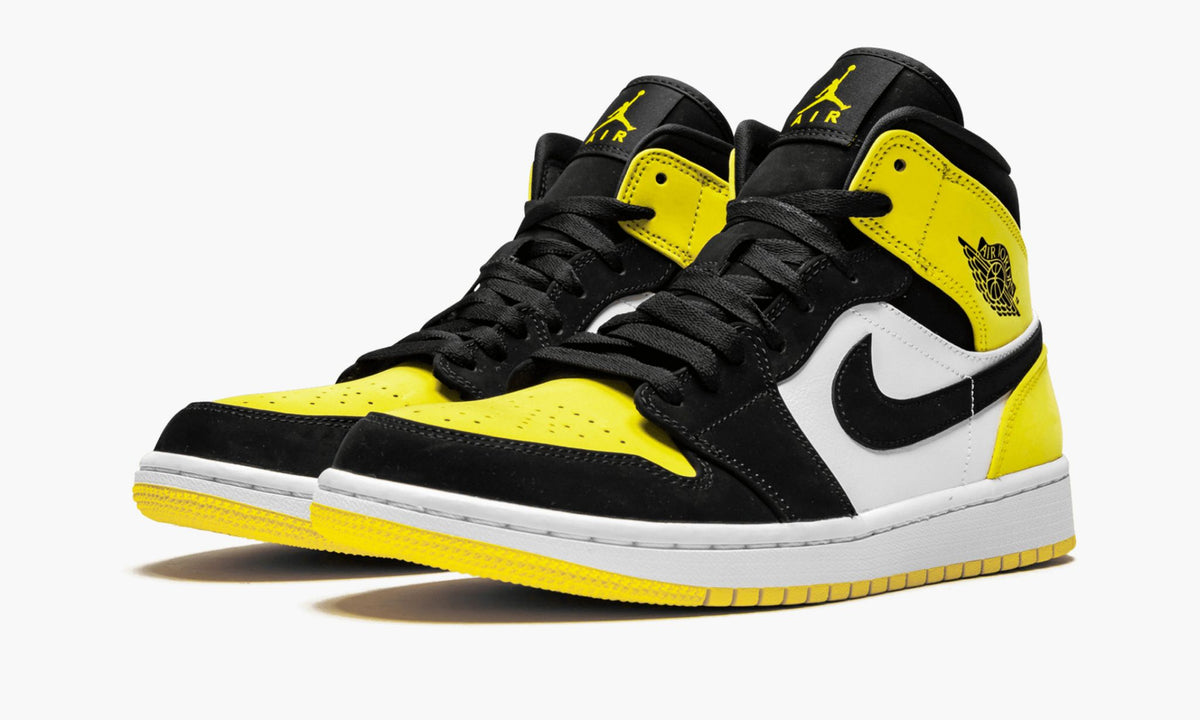 "Yellow Toe" Air Jordan 1 MID SE - product image from the listing.