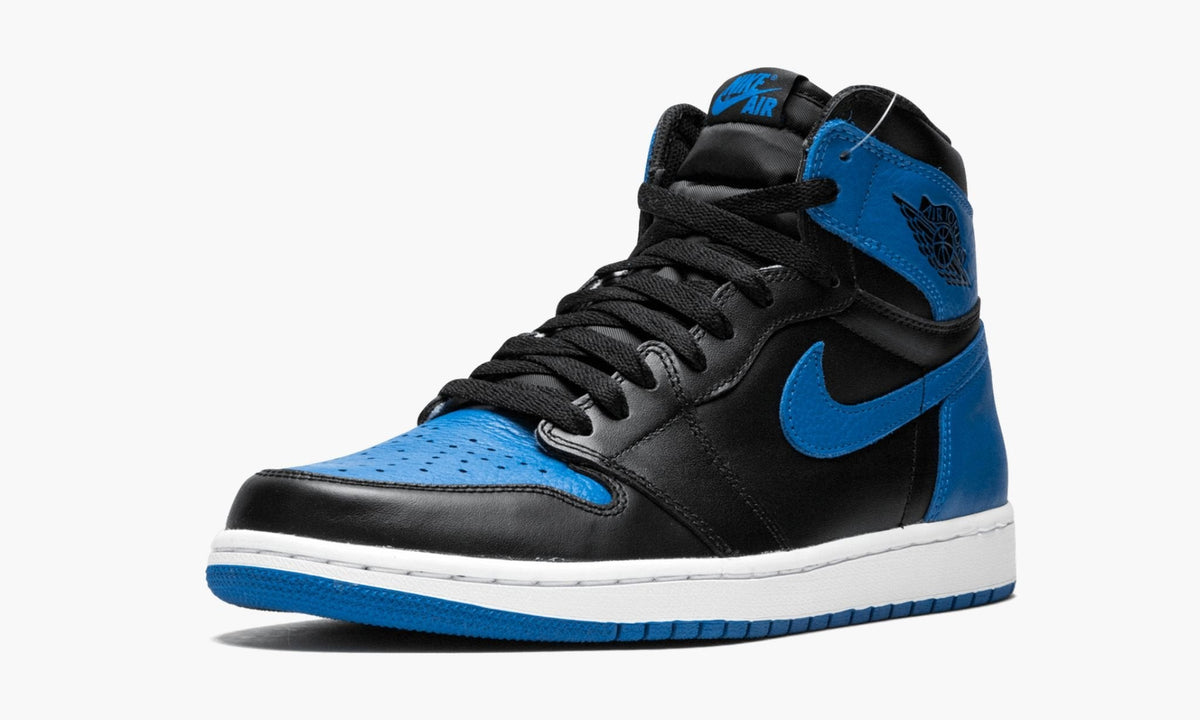 Air Jordan 1 Retro High OG 2017 in Royal - product image from the listing.