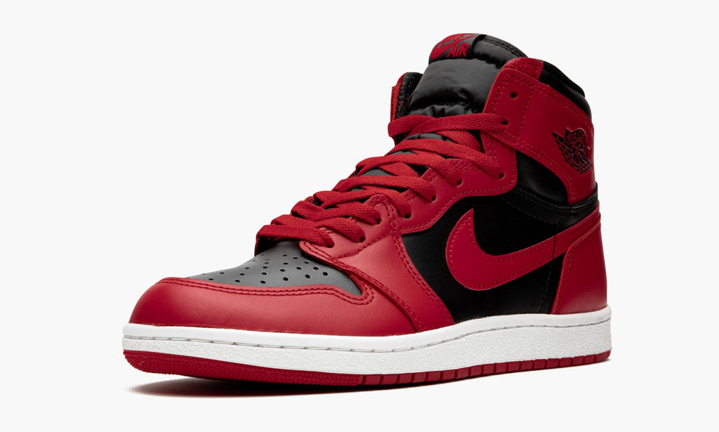 Air Jordan 1 Retro High OG 85 Varsity in Red - product image from the listing.