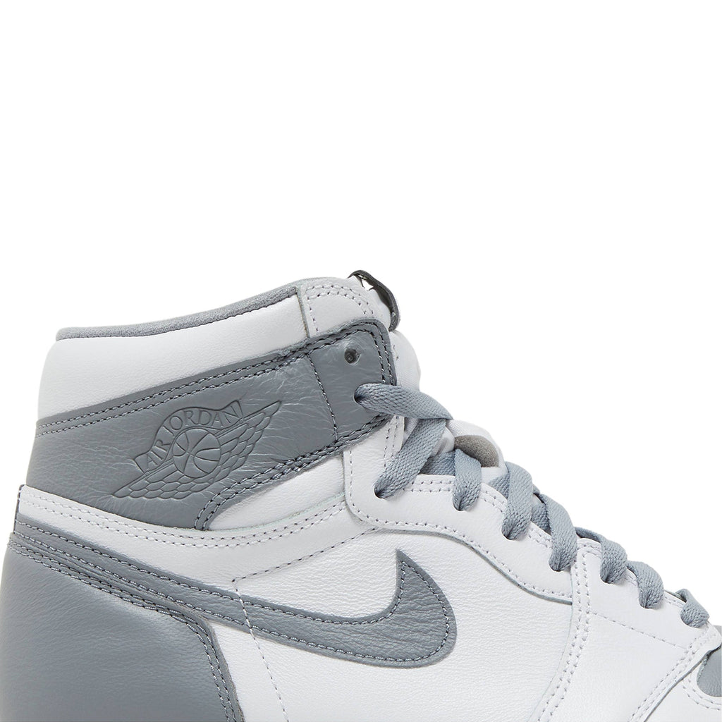 "Stealth" Air Jordan 1 Retro High OG 555088-037 - product image from the listing.