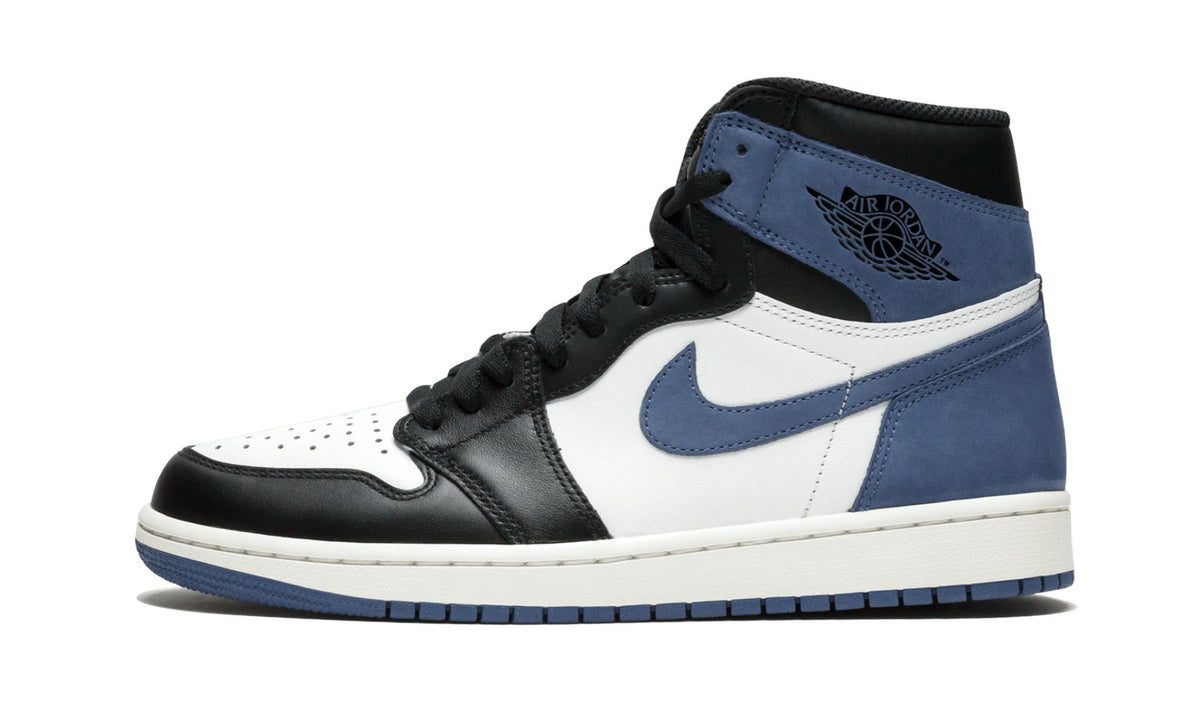 "Blue Moon" Air Jordan 1 Retro High OG - product image from the listing.
