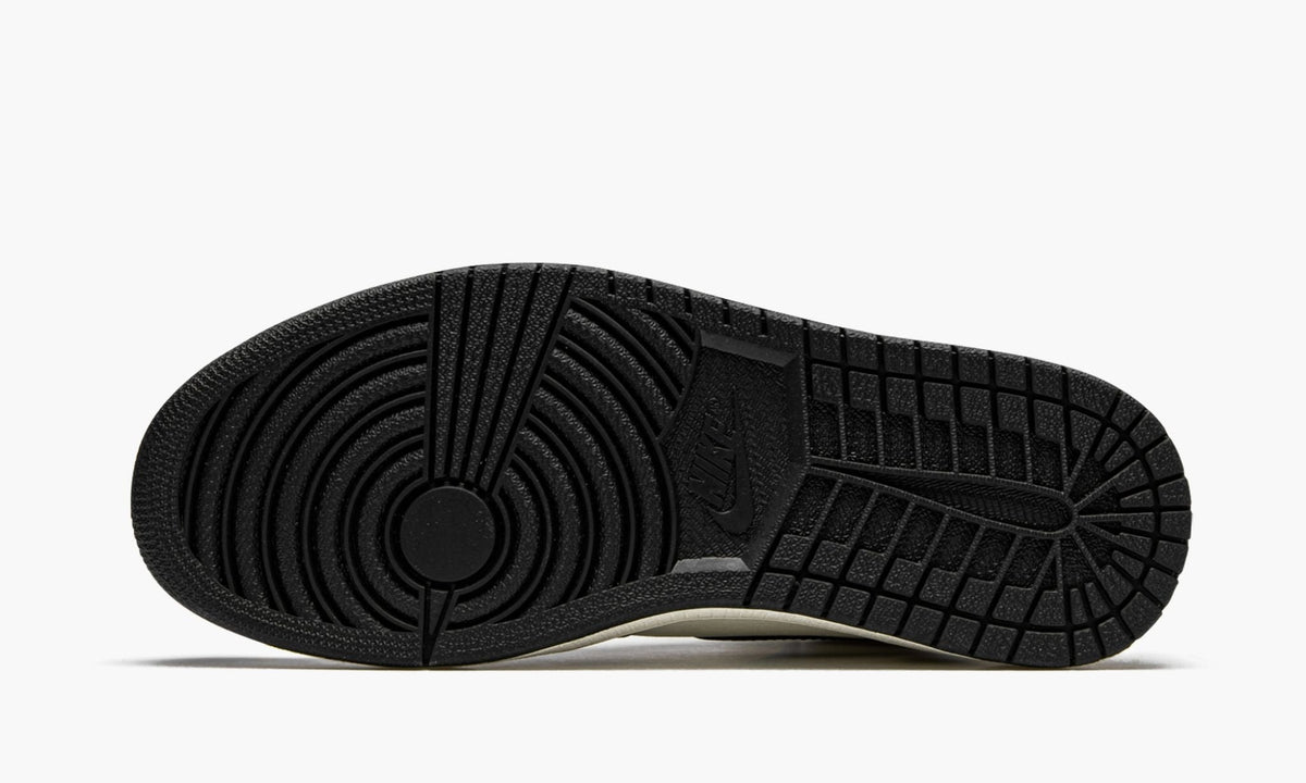 "Dark Mocha" Air Jordan 1 Retro High OG - product image from the listing.