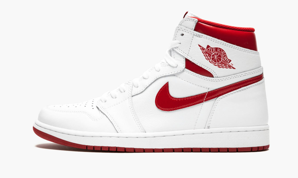 "Metallic Red" Air Jordan 1 Retro High OG - product image from the listing.