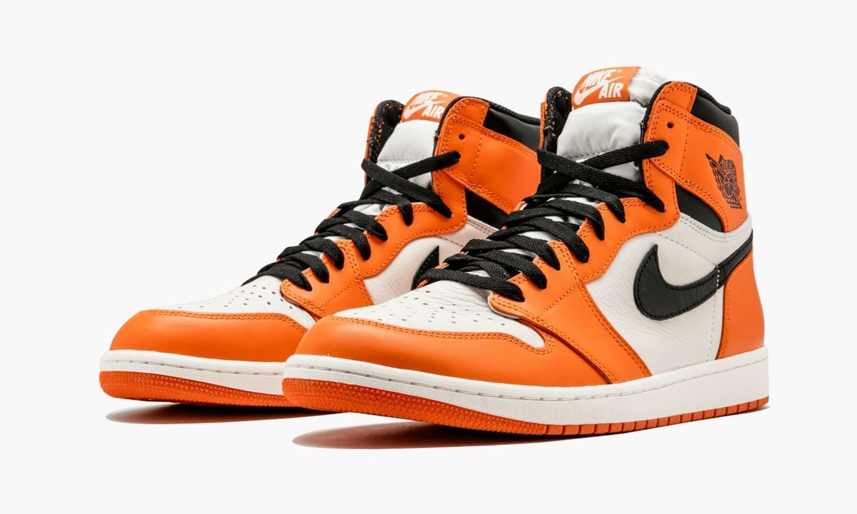 "Reverse Shattered Backboard" Air Jordan 1 Retro High OG - product image from the listing.