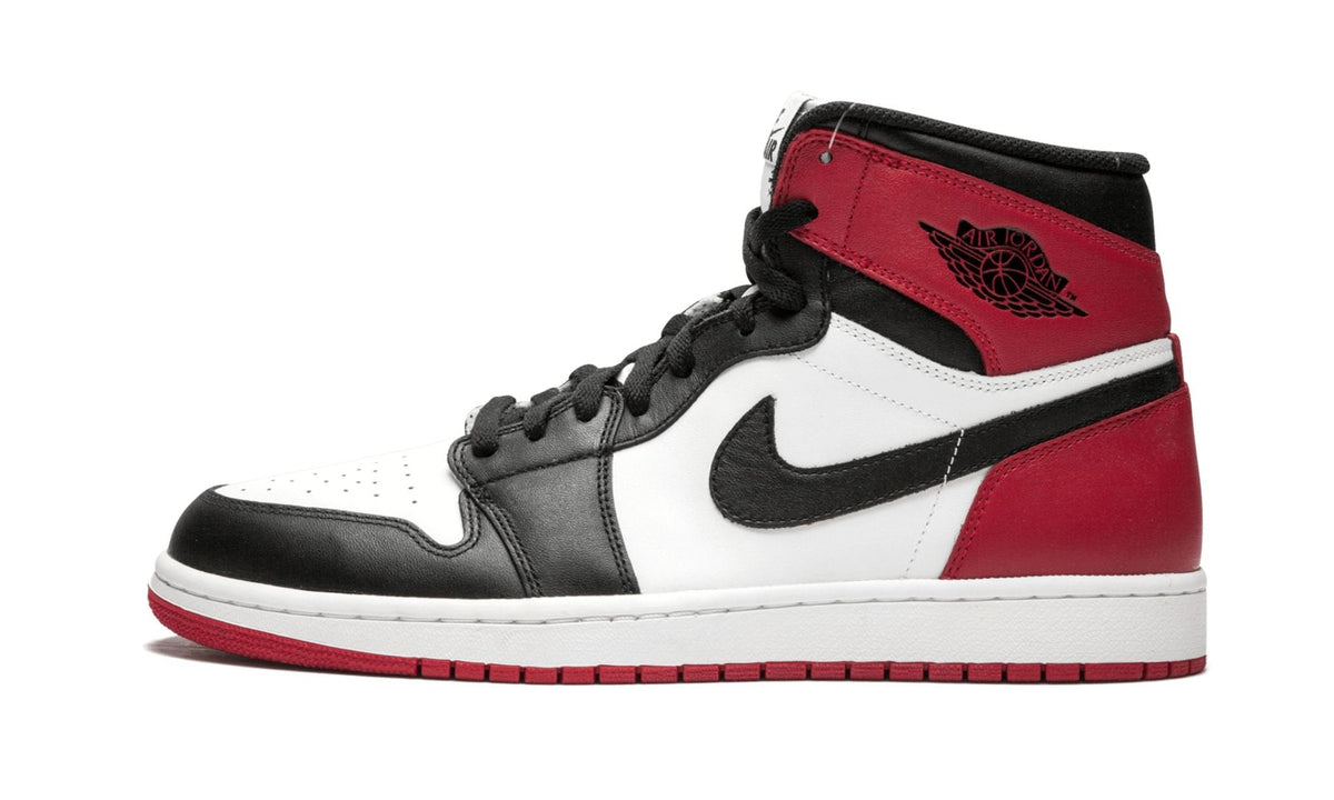 Black Toe - Air Jordan 1 Retro High OG - product image from the listing.