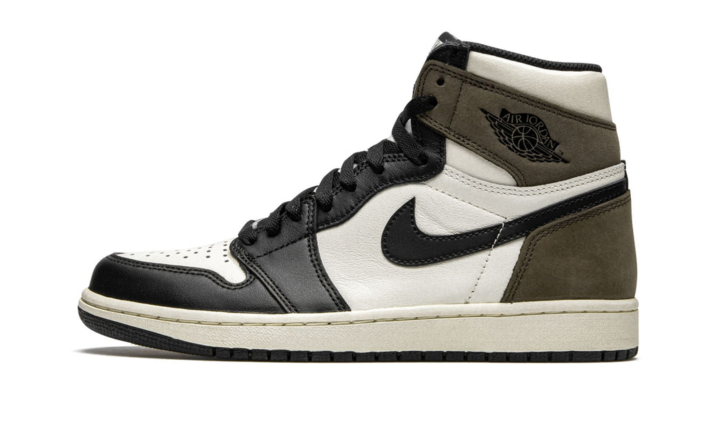 Air Jordan 1 Retro High OG in Dark Mocha - product image from the listing.