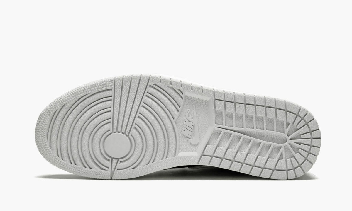Neutral Grey/Hyper Crimson - Air Jordan 1 Retro High OG - product image from the listing.