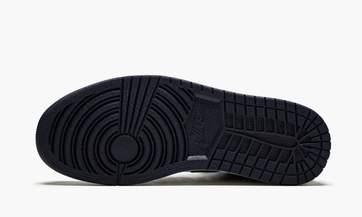 Air Jordan 1 Retro High OG Obsidian/University in Blue - product image from the listing.