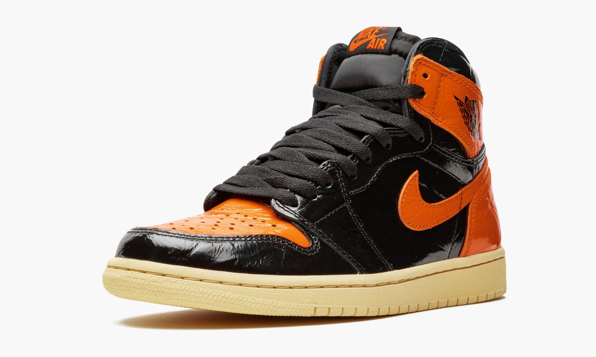 Shattered Backboard 3.0 - Air Jordan 1 Retro High OG - product image from the listing.