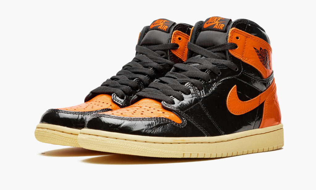 Shattered Backboard 3.0 - Air Jordan 1 Retro High OG - product image from the listing.