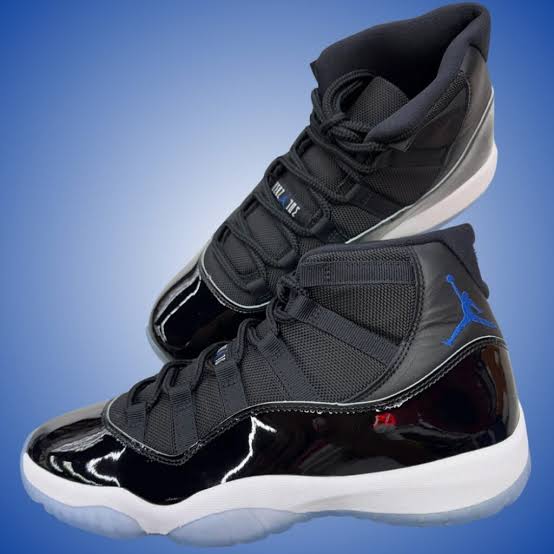 "Space Jam" PREORDER - Air Jordan 11 - product image from the listing.