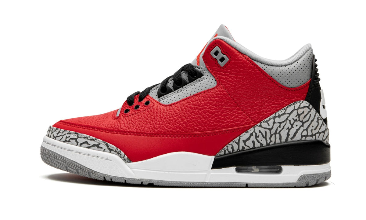 "Red Cement/Unite" Air Jordan 3 Retro - product image from the listing.
