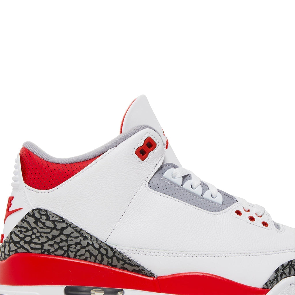 Fire Red 2022 - Air Jordan 3 Retro DN3707-160 - product image from the listing.