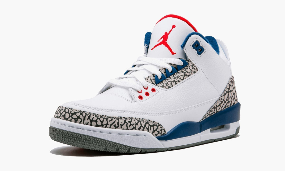 "True Blue" Air Jordan 3 Retro OG - product image from the listing.
