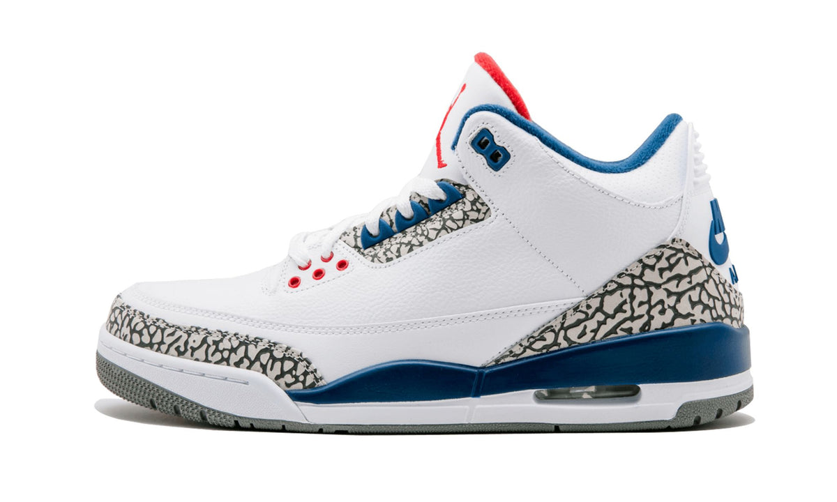 "True Blue" Air Jordan 3 Retro OG - product image from the listing.
