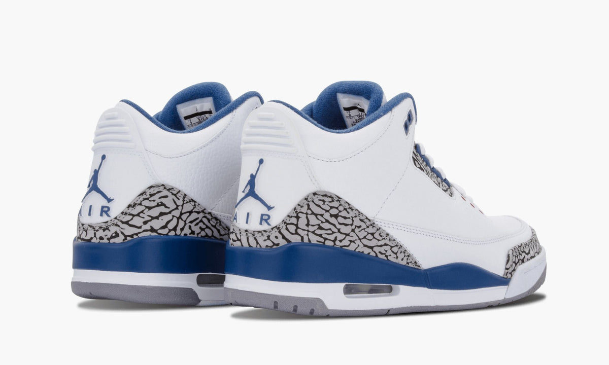 Air Jordan 3 Retro True in Blue - product image from the listing.
