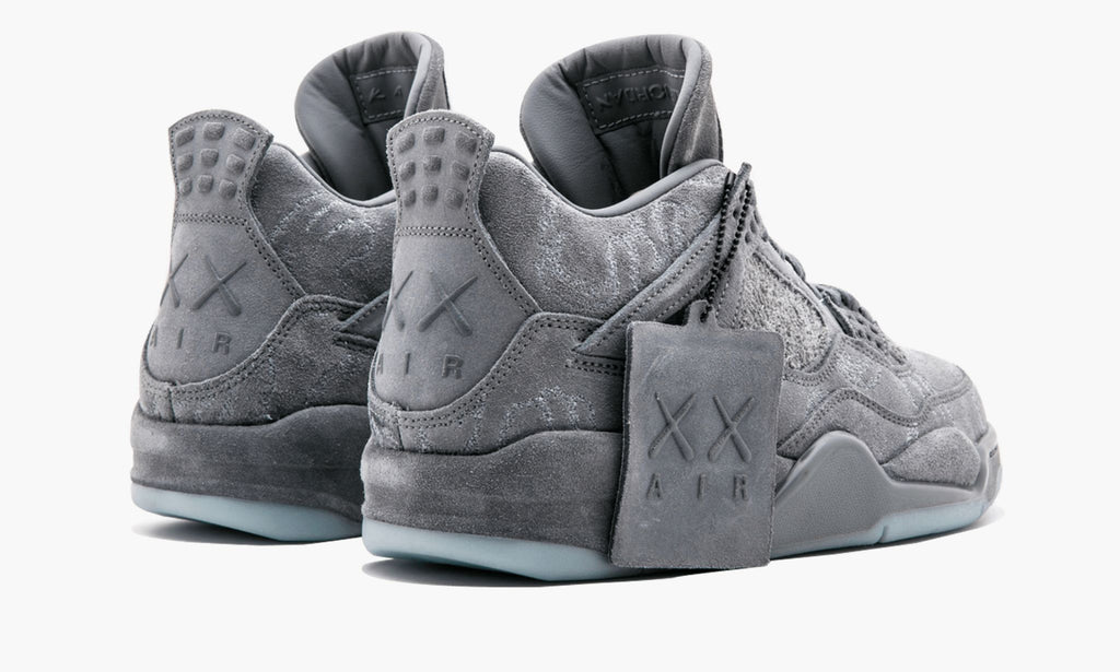 "KAWS" Air Jordan 4 Retro Kaws - product image from the listing.