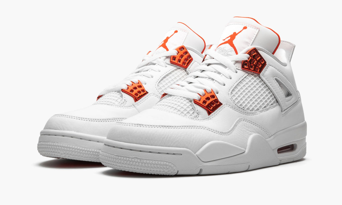 Air Jordan 4 Retro Metallic Pack in Orange - product image from the listing.