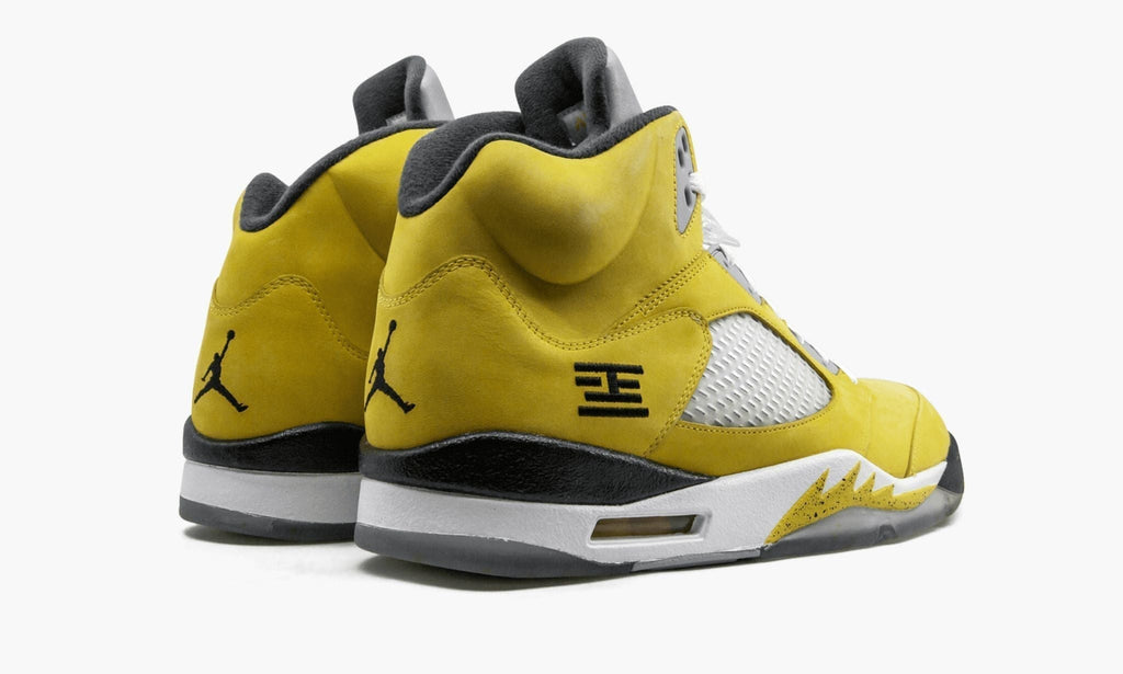 "Tokyo" Air Jordan 5 Retro T23 - product image from the listing.