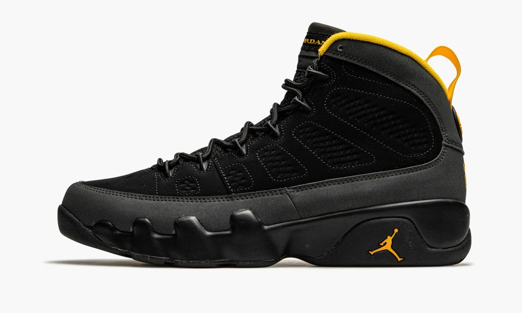 "University Gold" Air Jordan 9 Retro - product image from the listing.