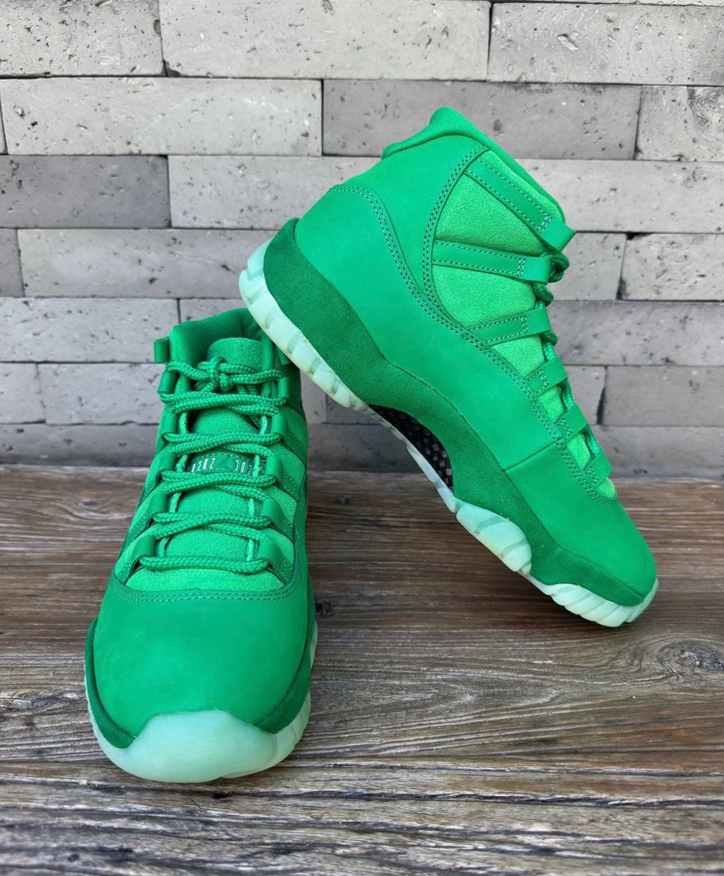 "Green Screen" PREORDER - Air Jordan 11 - product image from the listing.