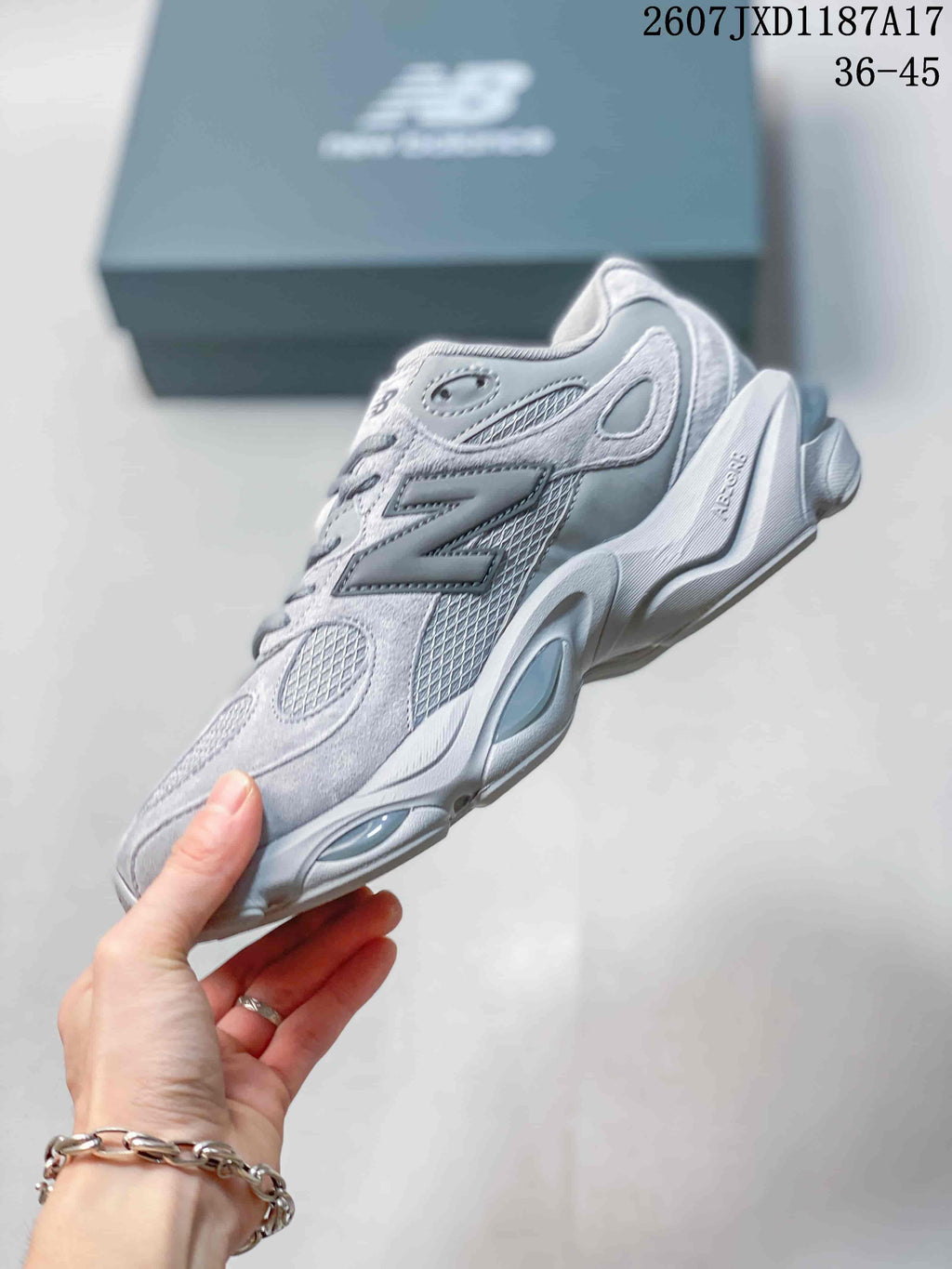 New Balance 9837 U9837MO Grey Retro Sneakers for Running - product image from the listing.