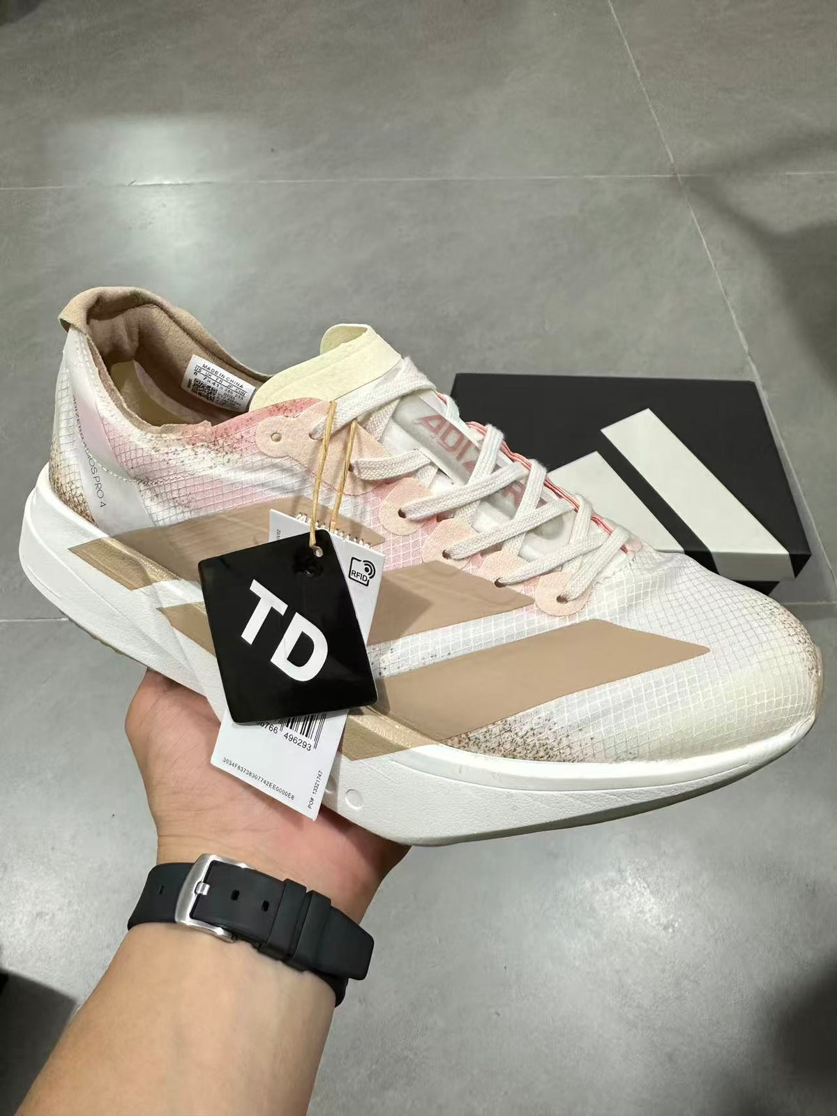 Nike Lightstrike Pro Running Shoes in White Pink Beige JR6359 - product image from the listing.