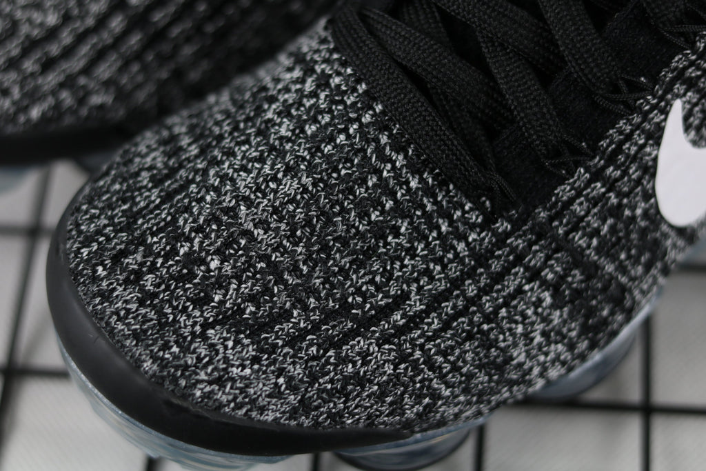 Nike Air VaporMax Flyknit 3 AJ6900-001 Sneakers in Black - product image from the listing.