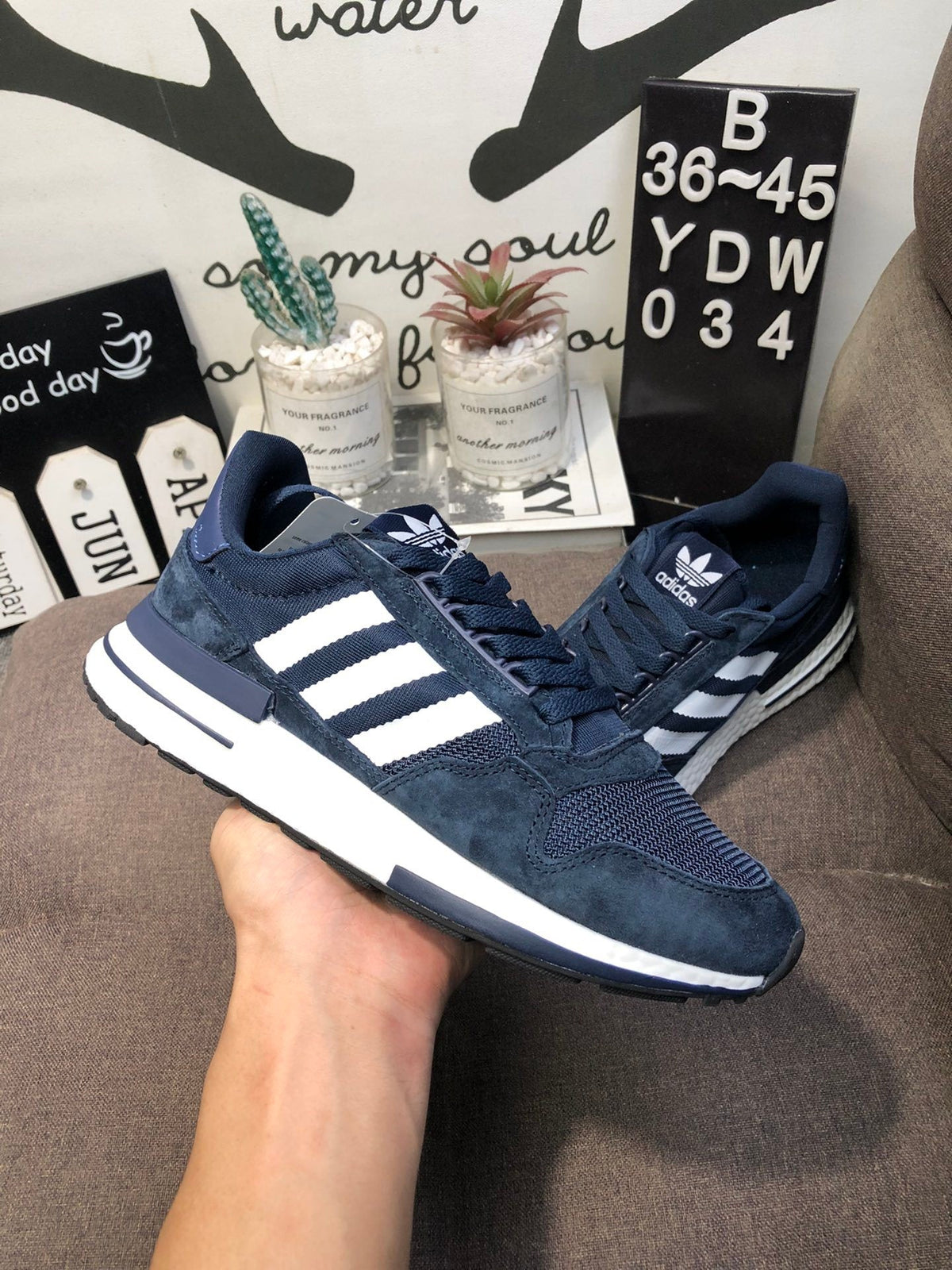 Adidas ZX 500 Navy and White Retro Trainers YDW034 - product image from the listing.