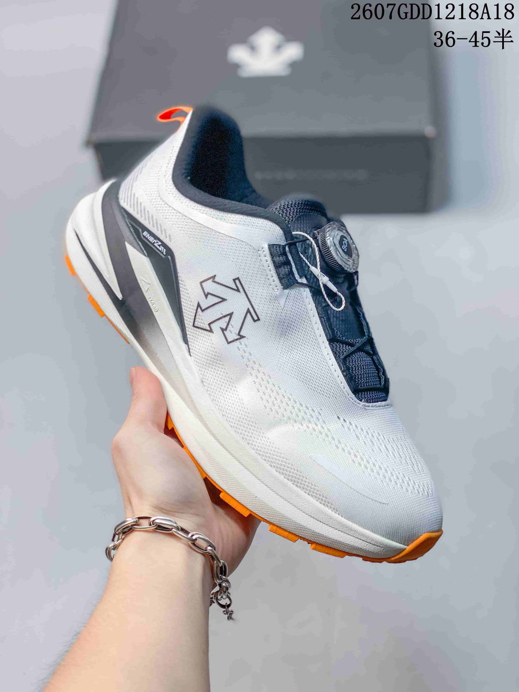 DESCENTE Enerzite Lavitate Trail Wire 3.0 Shoes for Running - product image from the listing.