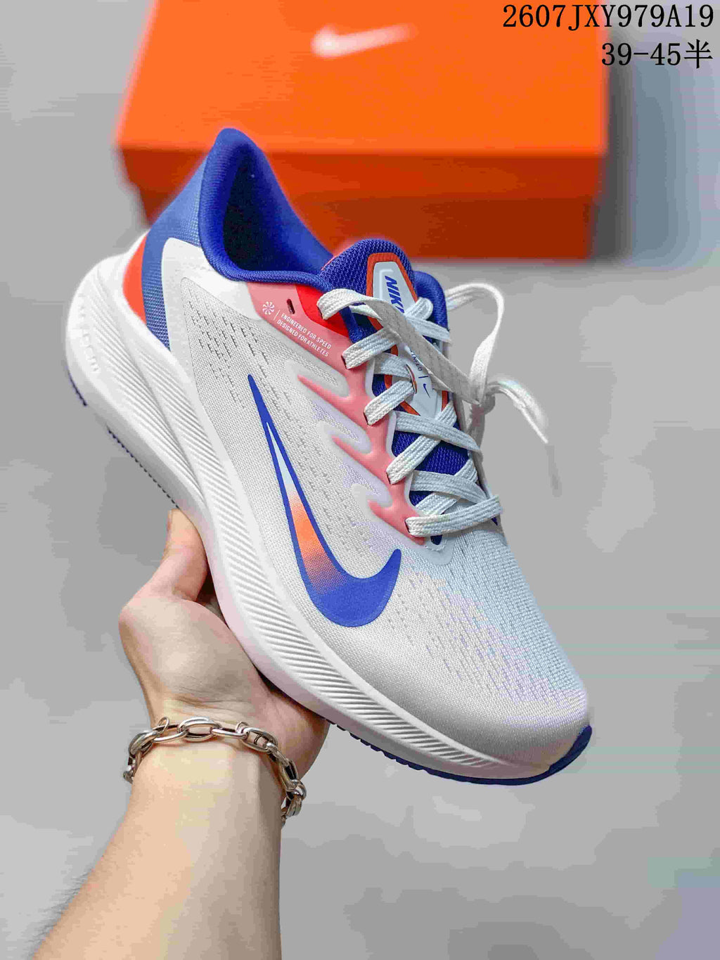 Men's Nike Zoom Winflo 7 Running Sneakers JXY979A19 - product image from the listing.
