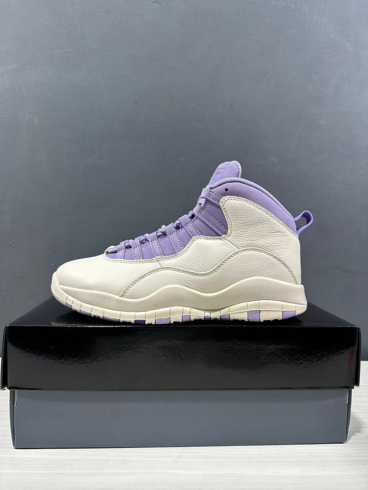 Air Jordan 10 Hydrangeas Sneakers White Purple IQ0388-101 - product image from the listing.