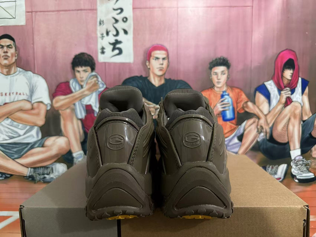 Brown E-Tek Low-Cut Sneakers - product image from the listing.