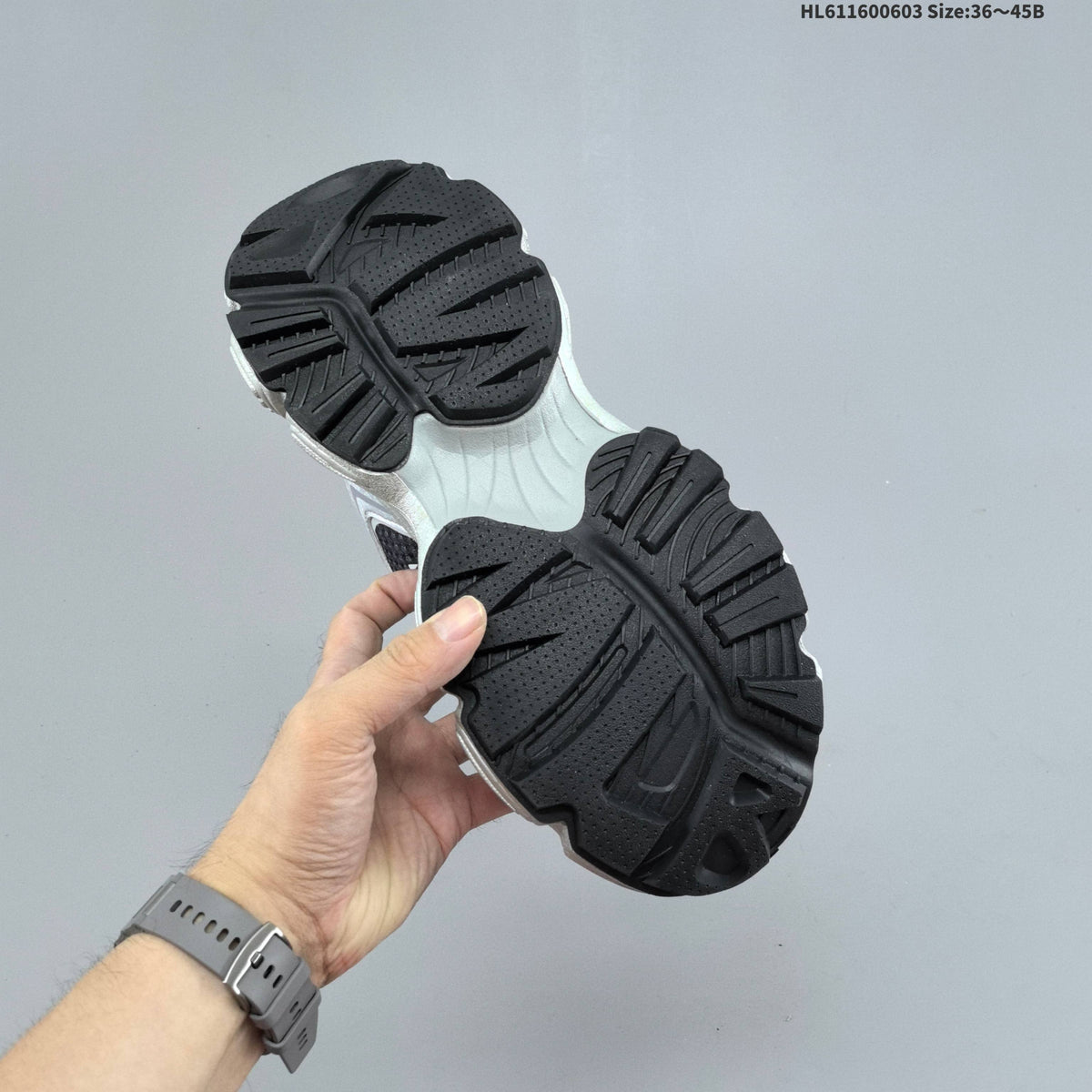 MLB Winner Chunky Low-Top Sneakers in Silver 3ASHWC46N - product image from the listing.