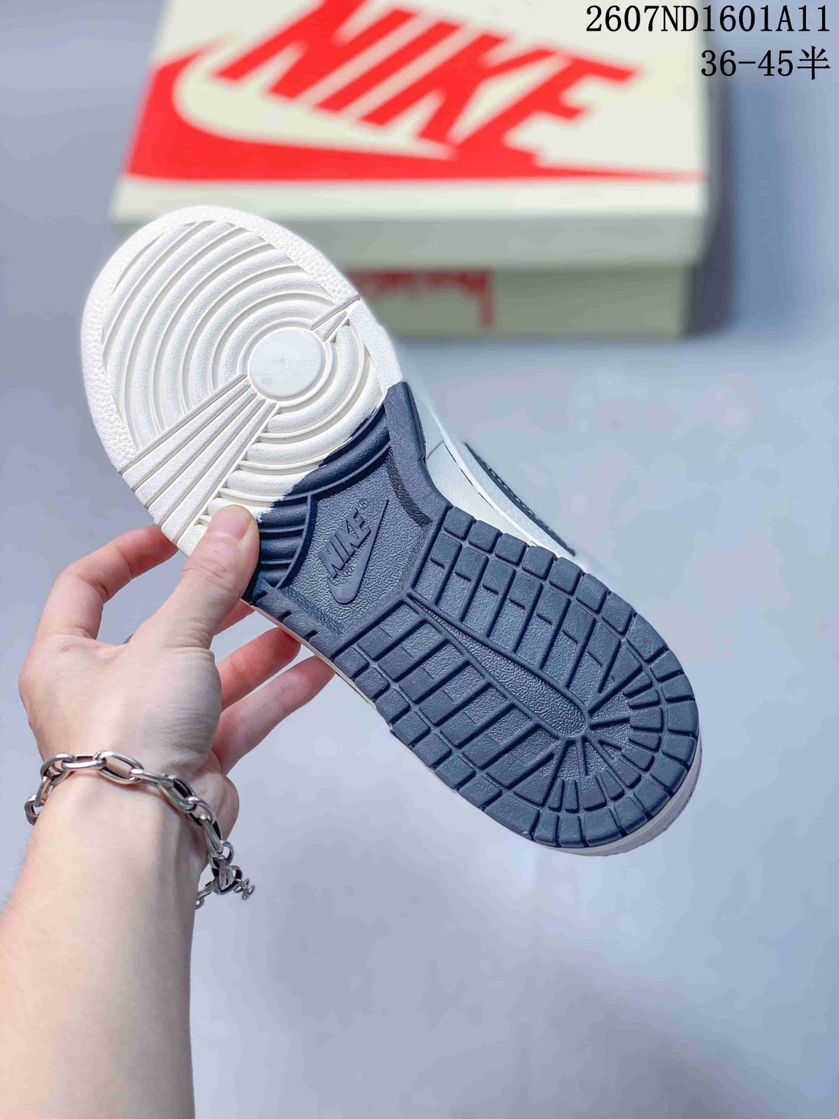 Nike SB Dunk Low Sneakers in Off-White White Navy 2607ND1601A11 - product image from the listing.
