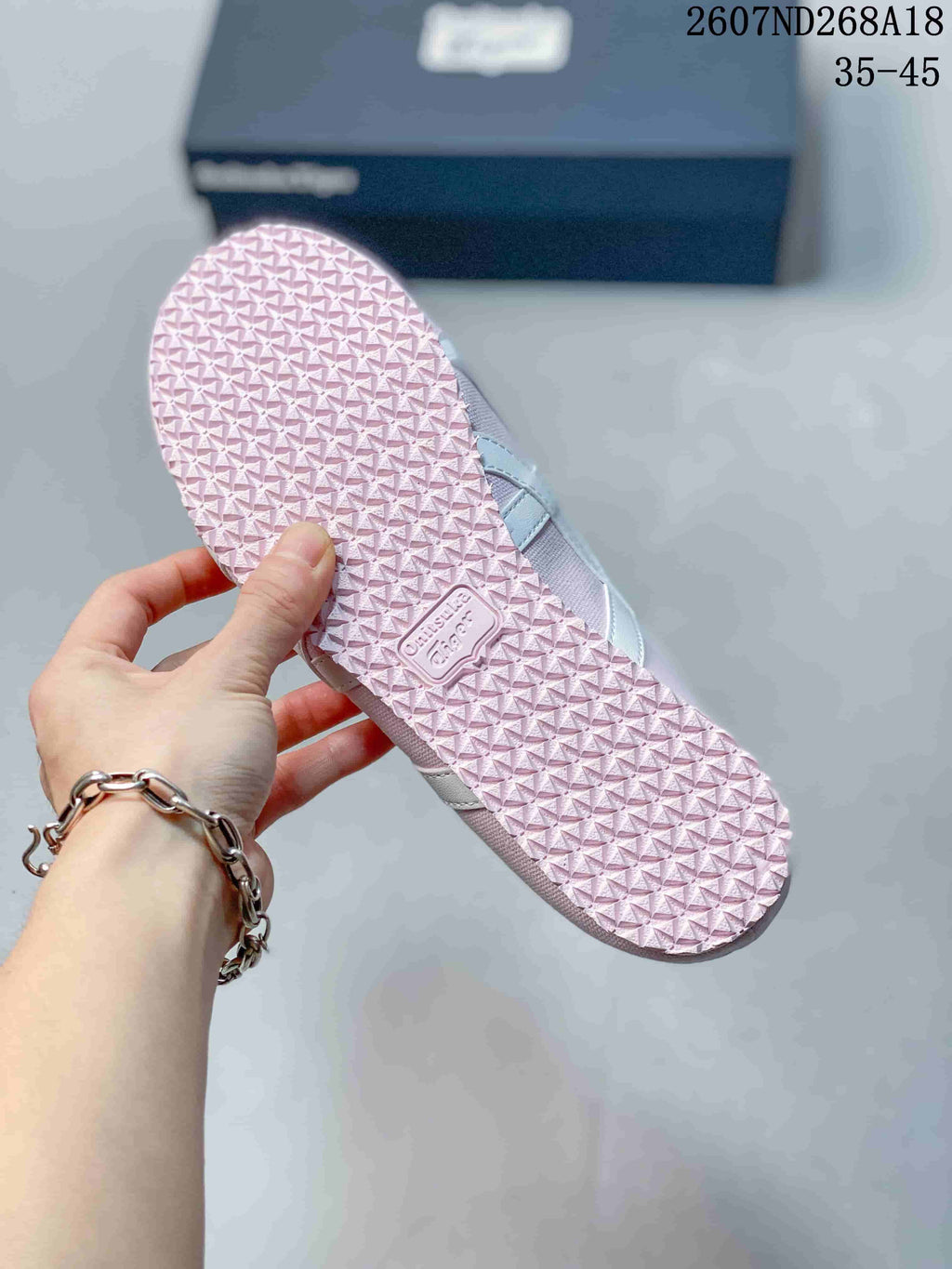 Onitsuka Tiger Mexico 66 Paraty Pink Slip-On Trainers 07ND268A18 - product image from the listing.