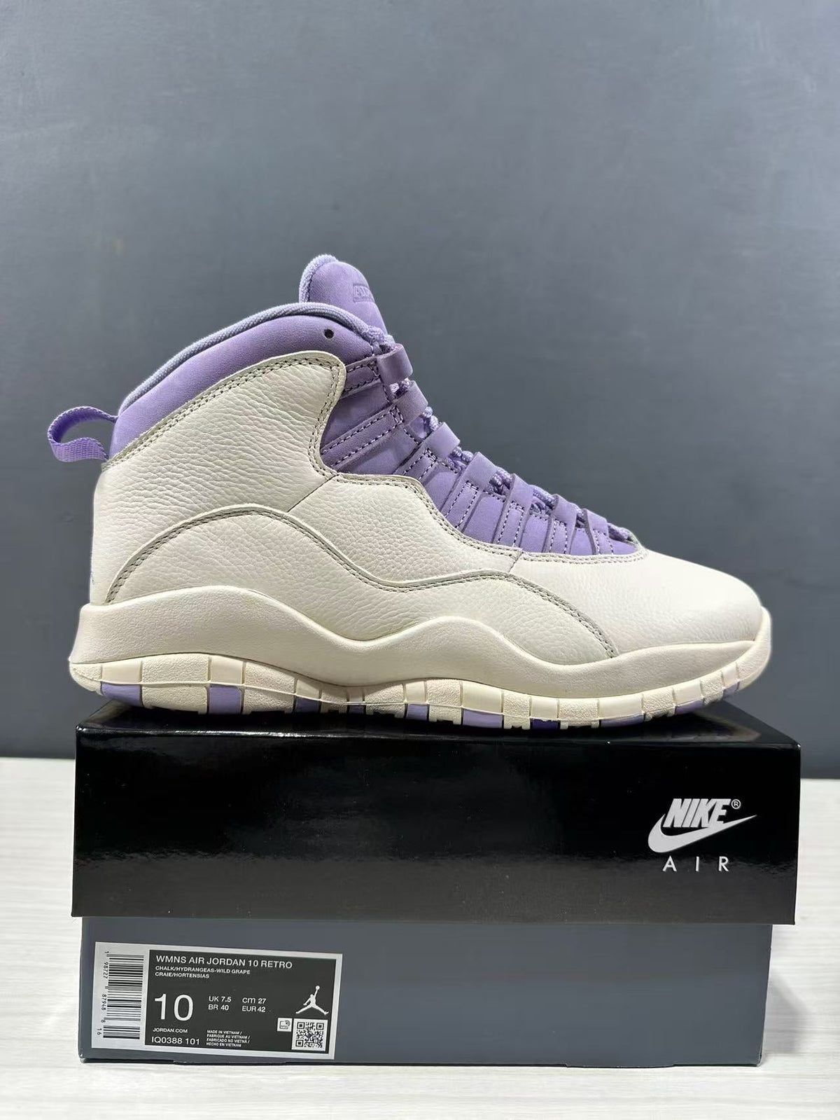 Air Jordan 10 Hydrangeas Sneakers White Purple IQ0388-101 - product image from the listing.