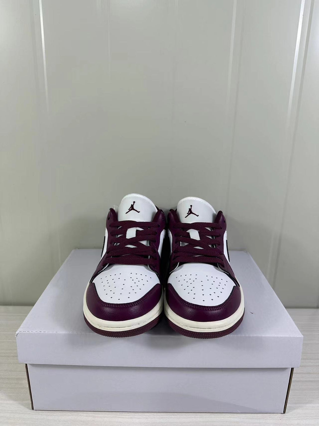Air Jordan 1 Low Bordeaux White DC0774-161 - product image from the listing.