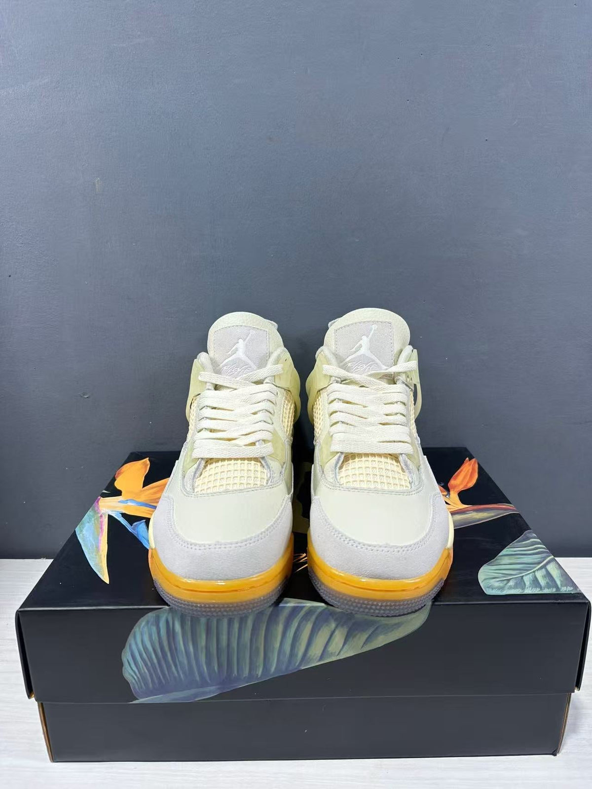 Air Jordan 4 Birds of Paradise Beige HV0823-101 - product image from the listing.