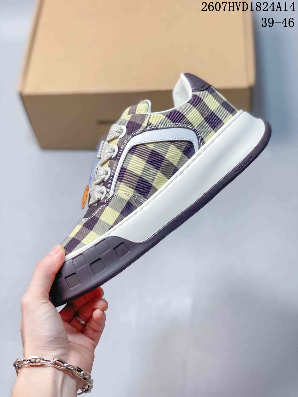 Louis Vuitton Plaid Low-Top Sneakers in Beige and Purple 2607HVD1824A14 - product image from the listing.