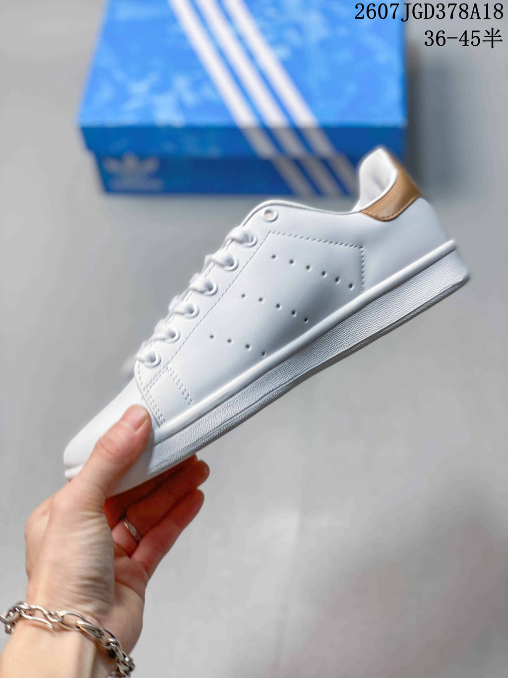 Adidas Stan Smith Sneakers in White Gold 711280WYQ - product image from the listing.